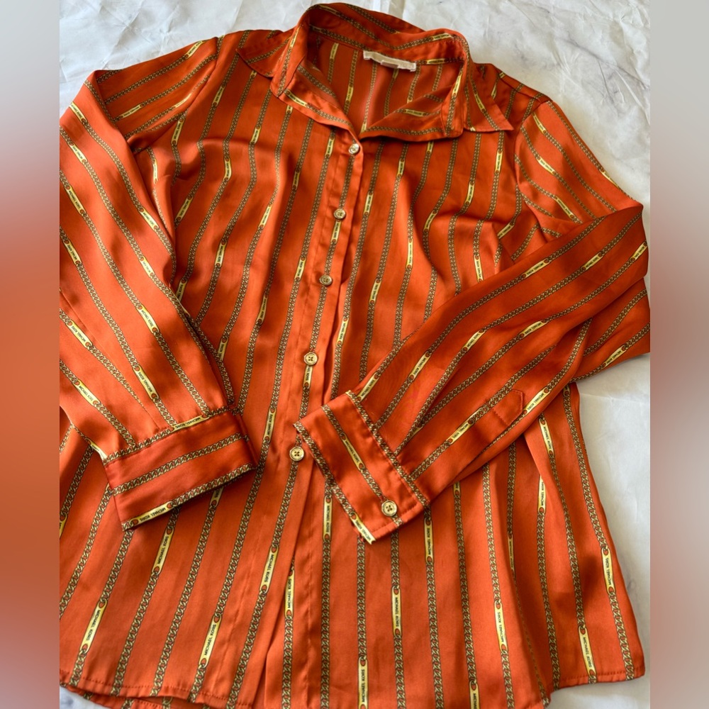 SOLD♥️FINAL SALE💐 MICHAEL KORS chain print button down shirt ✨ - Picture 10 of 15